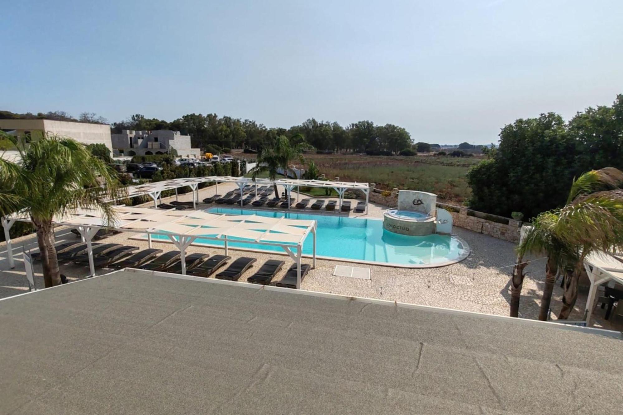 Pino Resort With Shared Pool Torre Lapillo Eksteriør bilde